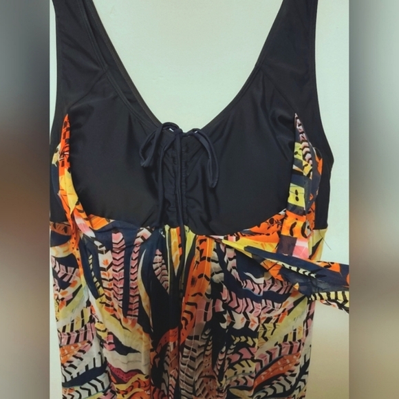 Plus Size Swim Dress Wantdo - Picture 7 of 16